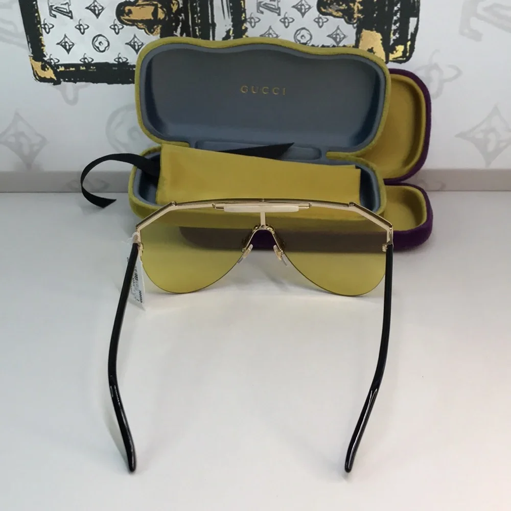 100%- New Authentic GUCCI GG0584s 004 140’ Aviator Shield Sunglasses